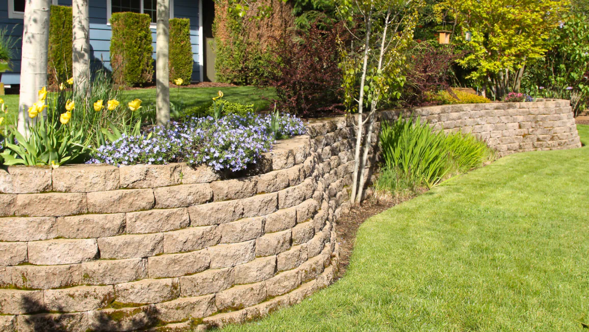 Custom Hardscape Construction (1)